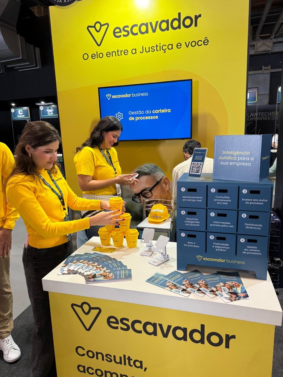 Stand do Escavador Business no AB2L Experience
